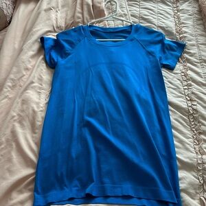 Lululemon swiftly tech short sleeve shirt! Color is Larkspur. Size M!